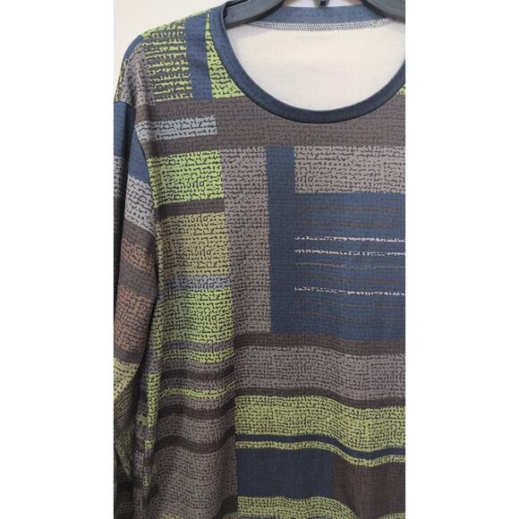 Green Colorblock Activewear Top – Size XL – EUC – No Label - Picture 3 of 4